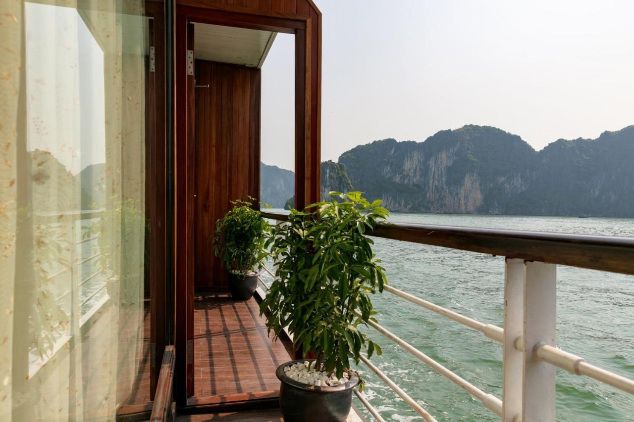 Pelican Classic Cruise Hotel Ha Long Exterior foto